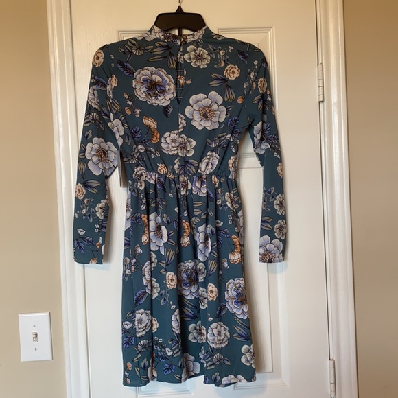 Velvet Torch Women Dress - Picture 3 of 3